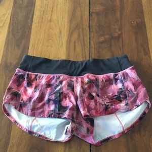 lulu lemon speed up short size 6 length 2.5